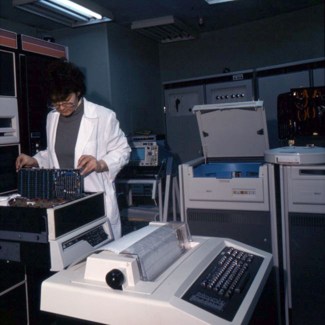 2-м телескоп, електронна зала